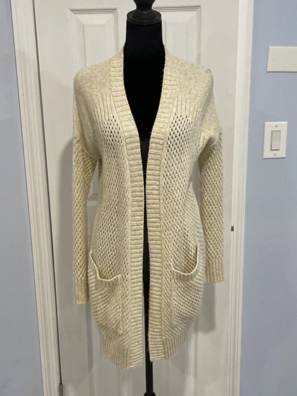 American Eagle Outfitters Women’s Cream Chunky Knit Open Front Cardigan XS